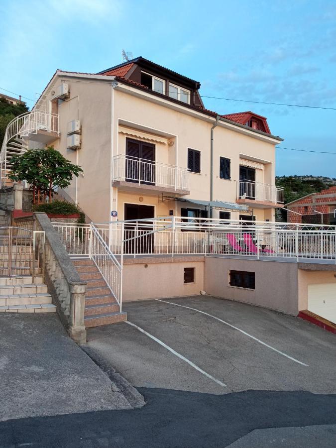 Hotko Apartment *